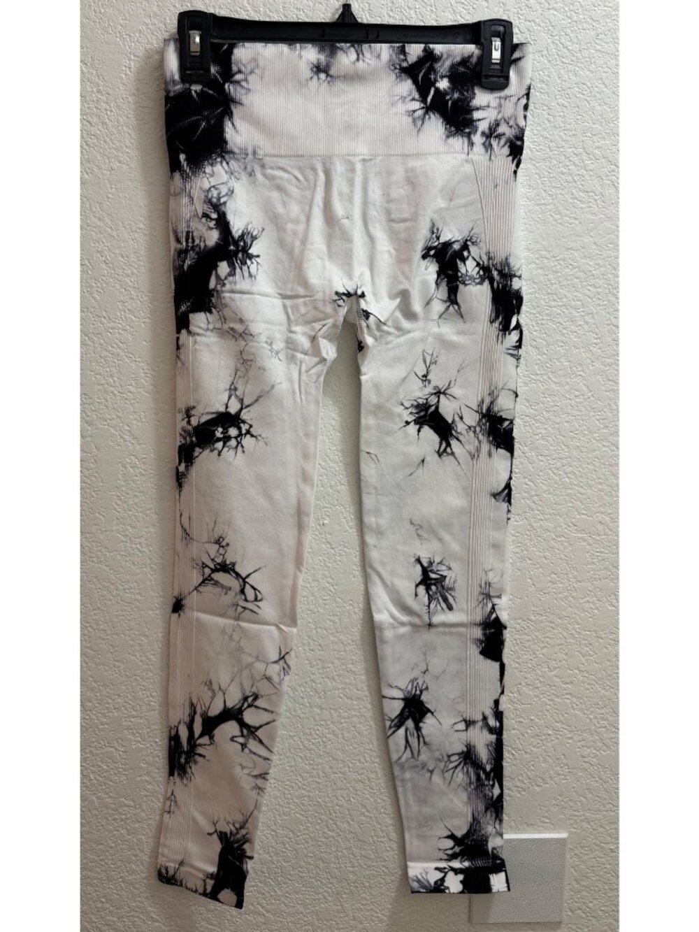 White Black Tie-Dye Leggings Size Large